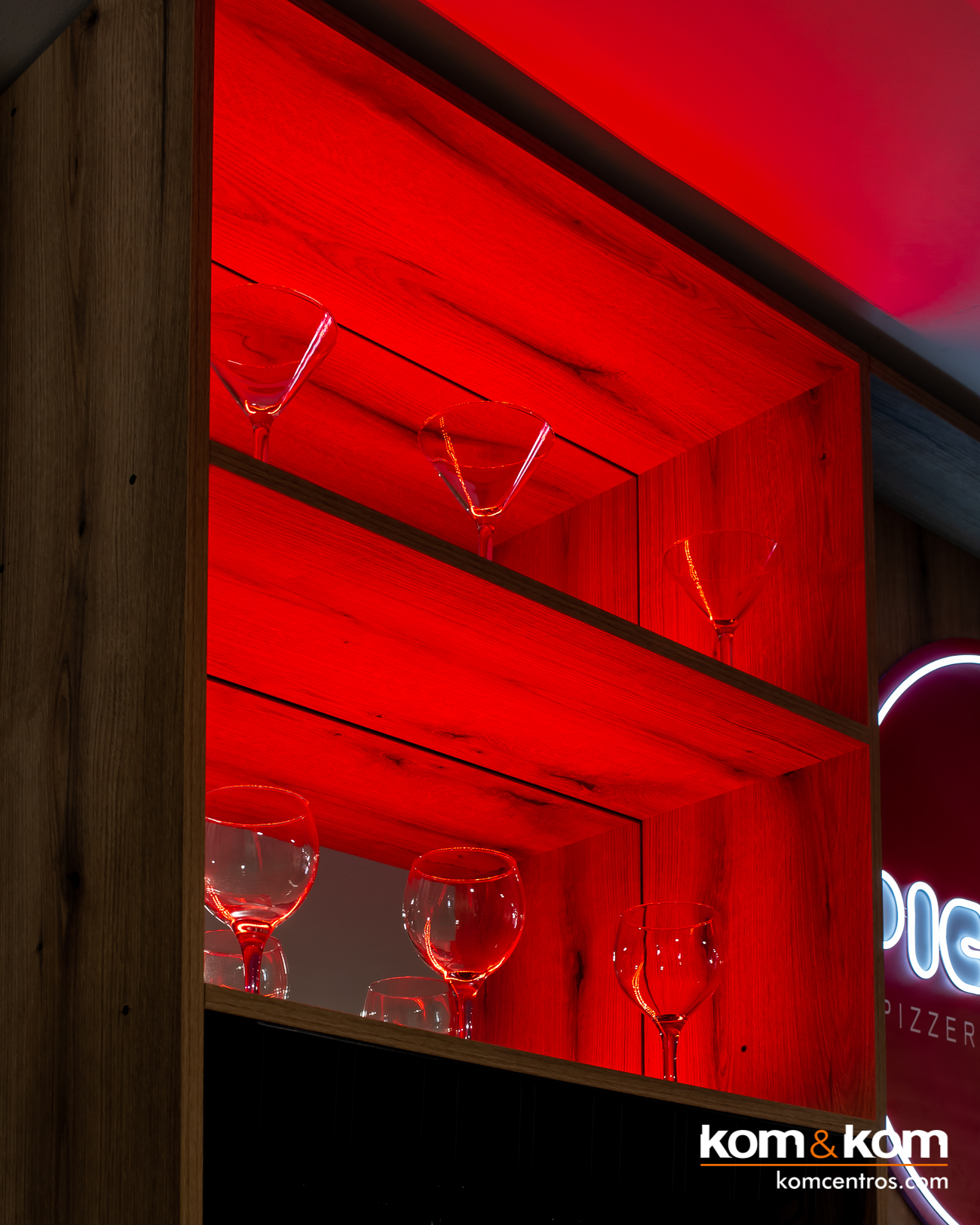 Barra y Botellero hecho a medida para Bar Restaurante Pizzería Yecla